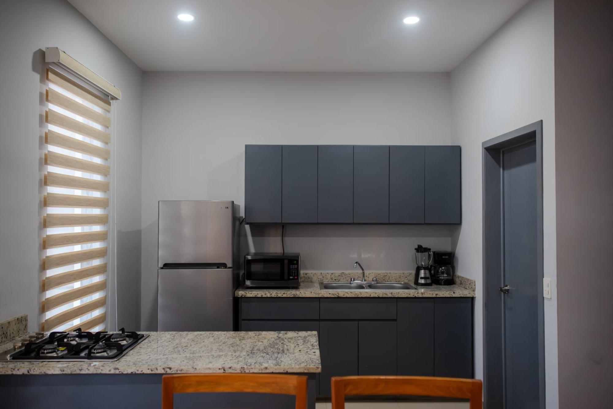 2Br/2Ba Condo 1 Block To Ocean! - Unit 3 마사틀란 외부 사진